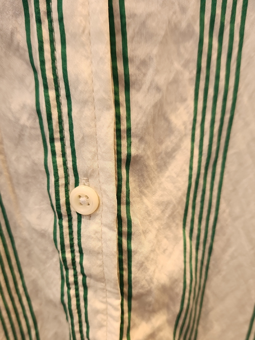 NWT Future Collective Women's Button Down Striped Blouse Sz 2X. Elastic Bottom - Picture 2 of 9